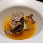 ル クーリュズ - アカエイのロールキャベツ、アカエイの肝、渡り蟹のソース、トリュフ