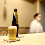 道人 - 皆様は思いっきりワインですが、最近アルコールを制限されやむなくビールとはちょっと残念。まずは、皆様ご一緒にカンパーイ♫