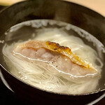 道人 - ④白甘鯛の椀物 ～愛媛八幡浜の白甘鯛に３年熟成された三輪素麺。”素麺の熟成”とは塗った油が小麦粉と馴染んで酸化してタンパク質が熟成されて美味しくなる。この椀物、最上級としか言いようがありません。