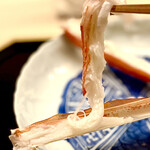 道人 - ⑤津居山蟹の焼き物 ～まずは半生に焼いたレアな焼き蟹、それからしっかり火入れした焼き蟹を食べ比べ。それぞれに旨味の味わいが異なり、蟹の種類が異なるような味わいには感心するしかない。