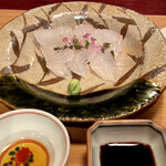 天現寺小野 - 平目のお造り（土佐醤油、煎り酒）