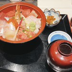 横濱屋本舗食堂 - 