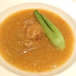 南翔饅頭店 - これは定番
      上海蟹肉入フカヒレ姿煮
      
      美味いけど、クリスマスとは違う（笑）