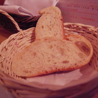 Le Comptoir de シャンパン食堂 - パン。普通