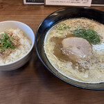 極み豚骨 青達真 - 