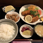 はなみず木楽食処 - 日替わり定食（税込み９００円）