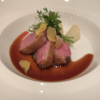 ラ・グランターブル ドゥ キタムラ - メイン料理
                    　北海道産・牛フィレ肉のポワレ
                    　蕪のグラッセをご一緒に