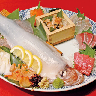 We offer fresh seasonal fish in ``sashimi'' style.