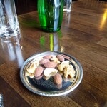 cafe 858 - 酒についたつまみ