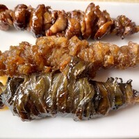 天然うなぎ しま村 - 奥から肝焼660円、つくね焼き660円、ひれ焼き495円