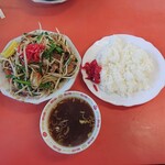 黒恵屋食堂 - にら炒めライス 500円