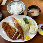 Tonkatsu Yajikita - ロースかつミックス定食¥1500