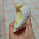 元祖 白いたいやき 尾長屋 郡山桑野店 - マンゴーチーズ味