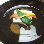 割烹旅館 若松 - 金子真丈　なまこですね。塩はやや濃いめかな、でも美味しいです。冬は柚子にかないませんｗ