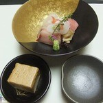 割烹旅館 若松 - お造り。泡醤油が大きくてびっくり。