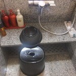 割烹旅館 若松 - ツバキ、（このセットはドーミーインと同じだ・・・）石鹸軽石。ポーラの泡洗顔料