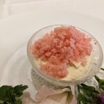 み乃家 - ホワイトチョコレートとナッツのパルフェ、あまおうのシャーベット。美味。