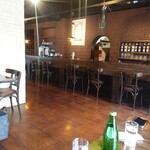 cafe 858 - 着席テーブルから