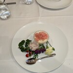 み乃家 - デザート。今回はサービスでお花を飾ってくれました♡