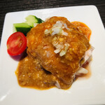 四川担担麺 蒼雲 - 夜メニュー、個人的イチオシサイドの棒棒鶏！！
      旨味が活性化されまくった鶏と超絶美味い棒棒鶏ソースとの相性たるや、マジでおすすめです(^_^)