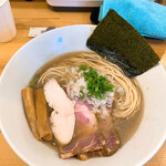 煮干らーめん 川むら - 煮干らーめん（醤油） 俗に言う「淡麗」塩味は他店より若干強め。僕はこの醤油が一番のお気に入り❣️