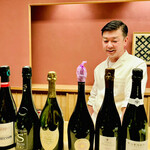 緒方 - ◎シャンパンを頼んだら、緒方さんがいろいろ出して見せてくれた。