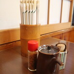 Mikasa - 卓上にある調味料など