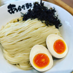 ニボチャチャ!!ラーメン あらき軒 - 豚ト鶏ノ骨ノ濃厚つけ麺　麺アップ