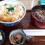 竹葉 - かつ丼980円　椀そば250円