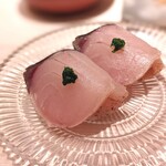 たかおか - 今回最高だった鰆。鰆はなんといってもお鮨の仕立てが一番美味しいと思う。