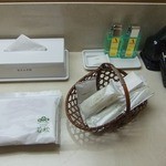 割烹旅館 若松 - アメニティはフツー。歯磨き粉はサンスターＧＵＭ