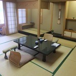 割烹旅館 若松 - お部屋は12.5畳　ふたりではもったいない広さ