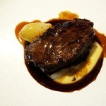 牛ほほの赤ワイン煮