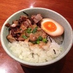 Hokkaidouramenokuhararyuukura - ゴマ味噌チャーシュー丼(200円)