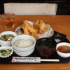 シンアップライジング - 料理写真:天ぷらと刺身定食(刺身は後から到着)
