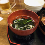 名古屋もつ焼き ひとすじ - わかめスープは、優しい味わい(#^.^#)
