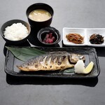 Overnight dried mackerel set meal