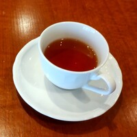 ダイナミックキッチン＆バー 響  新宿サザンタワー店 - ドリンクバーのホットティー