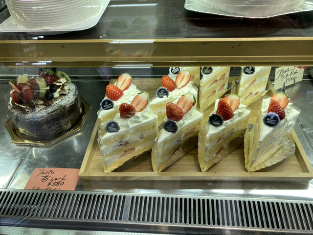 Megu - 勾当台公園（ケーキ）の写真