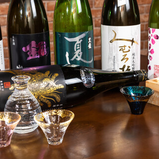 We always have over 10 types of seasonal sake, as well as a wide variety of shochu and wine.