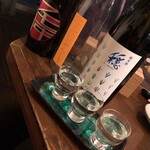 Wakatarou - 日本酒飲み比べ（穏・にいだしぜんしゅ・フモトヰ）