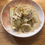 寿司孝 - ランチのサラダ。たまねぎの辛さはキツい。