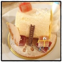 アニヴェルセル カフェ - ノエルなんと細かい芸。梯子のしたに足跡！
