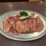 焼肉 京城 北千住店 - カルビ