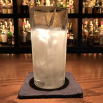 バー チェロキー - なんか炭酸系のカクテルスタートw