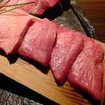 【焜炉】 厳選黒毛和牛の牛タンの鉄板焼き（'12.12月より）