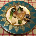 チッチトポッポ - ⑦天然鯛のポワレ　アサリのソース
