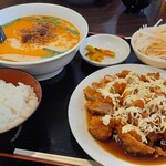 台湾料理 味源 - 料理写真:日替りセット（油淋鶏+台湾豚骨ラーメン） 