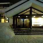 むぎの里 - 夜の外観