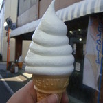 Oishi dou - ソフトクリーム　大150円